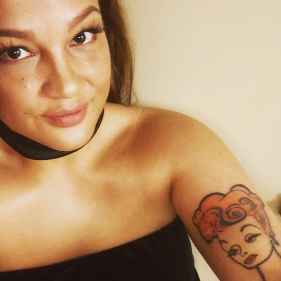 Meet your Posher, Ashley - Picture 1 of 5